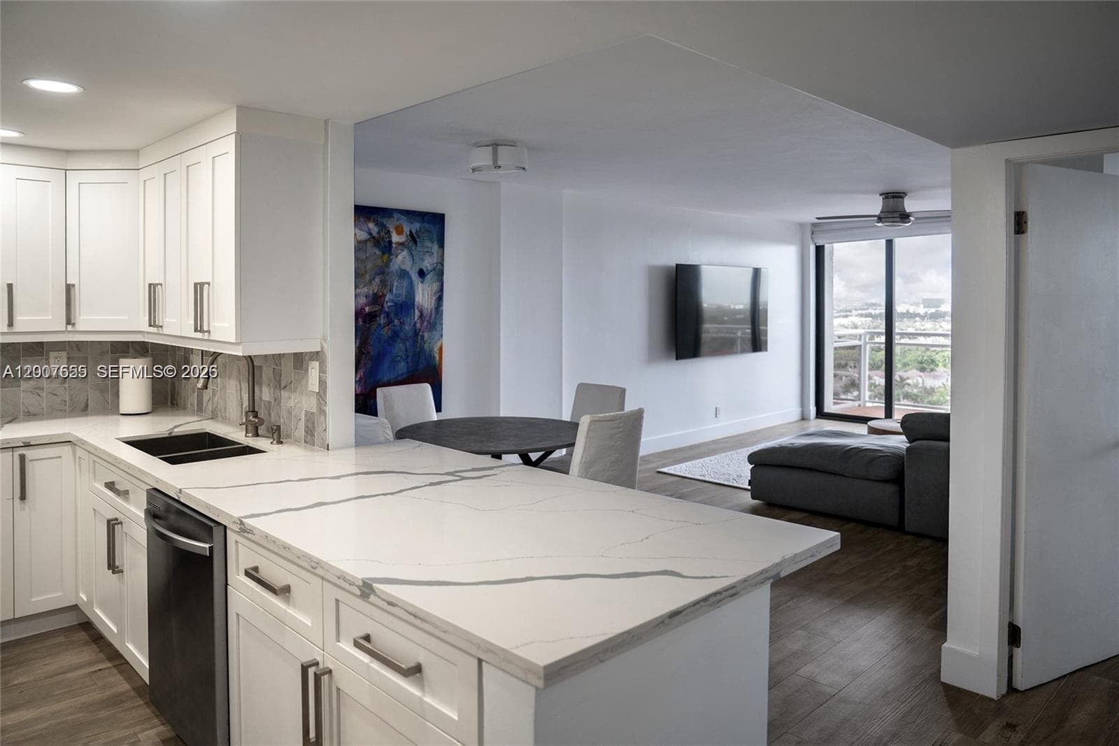 Allington Towers · #17D in Hollywood - Photo 5