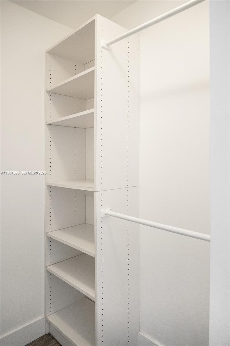 Allington Towers · #17D in Hollywood - Photo 8
