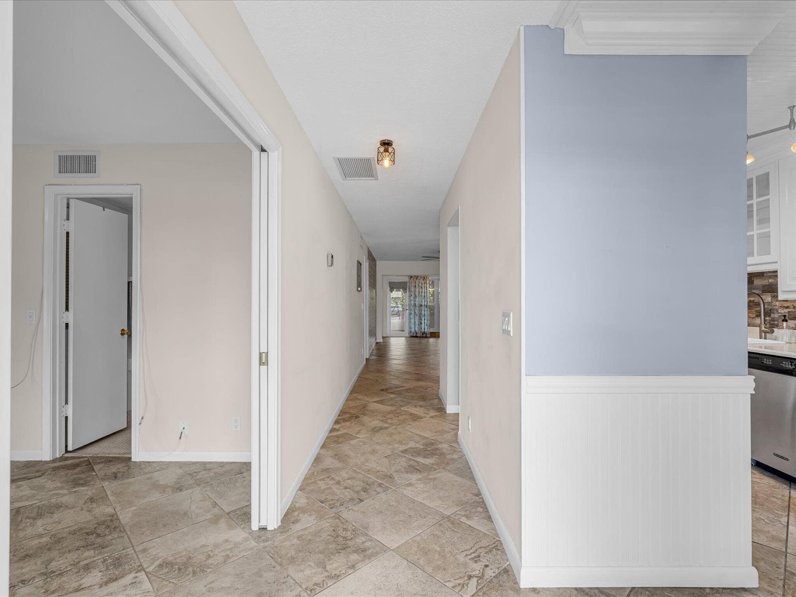 Entrance to Guest Bed