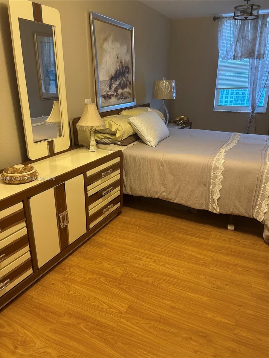 Prince George · #4L in Hallandale Beach - Photo 22