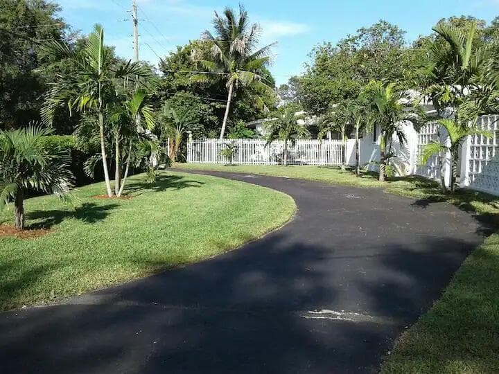CIrcular Driveway copy