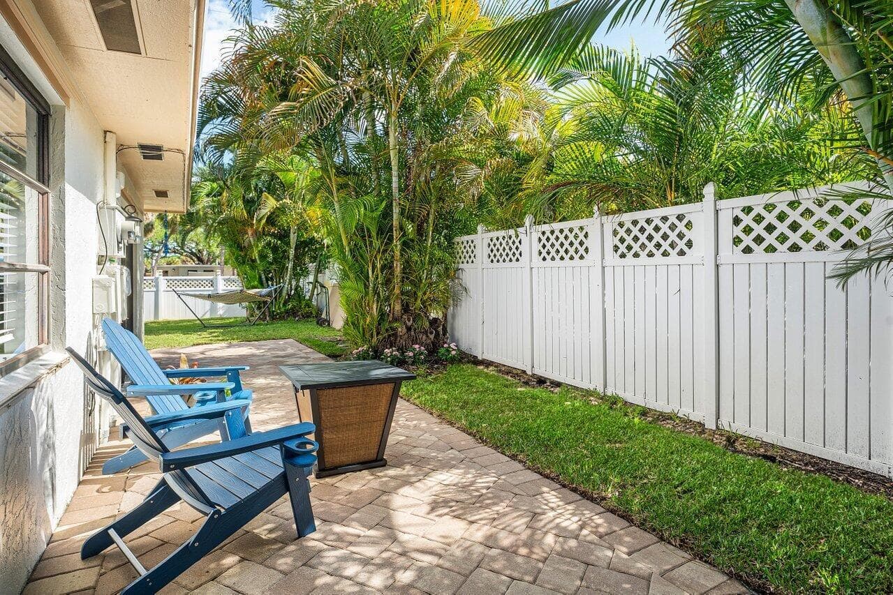 Secondary Sideyard