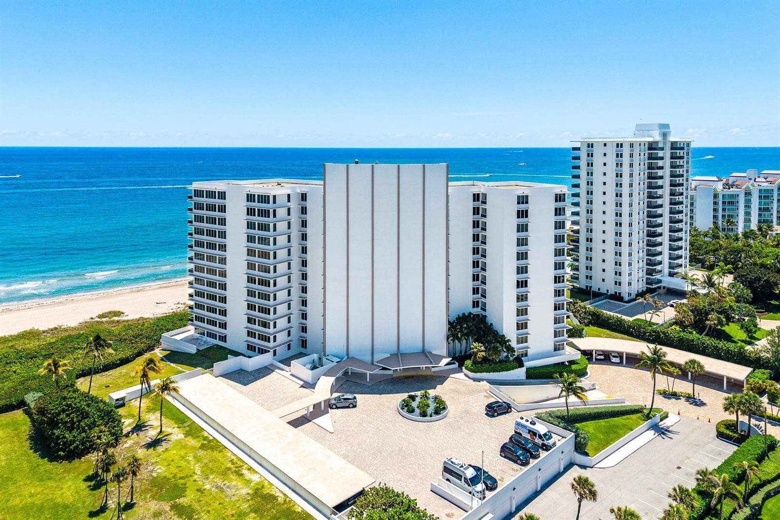 050-700SouthOceanBoulevard-BocaRaton-FL-