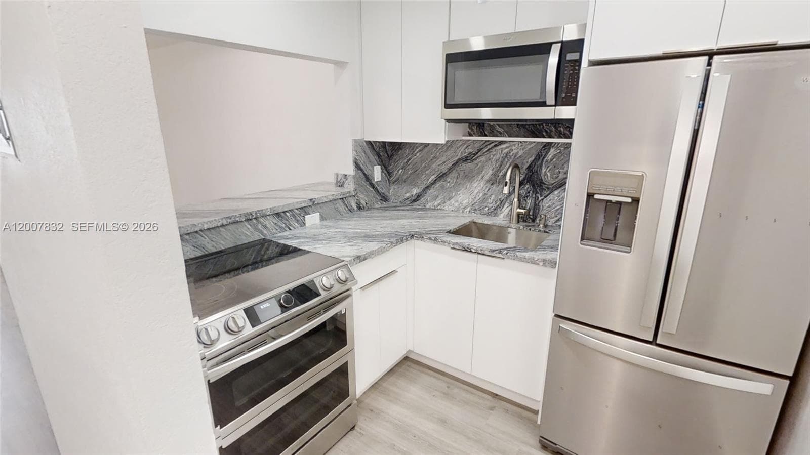 SUNSHINE BAY CONDO · #309 in Miami Beach - Photo 4