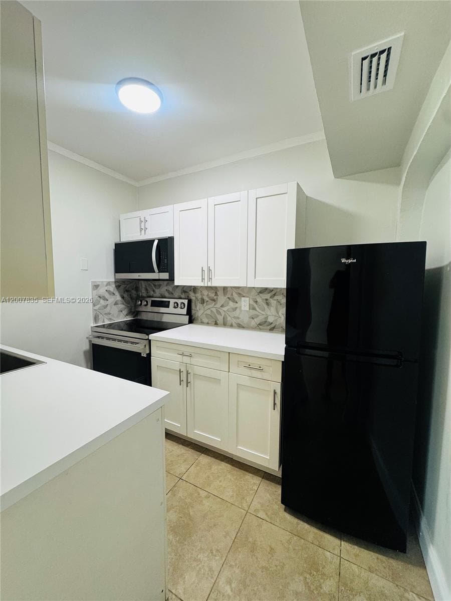 FAIRGREEN · #3 in Miami Beach - Photo 7