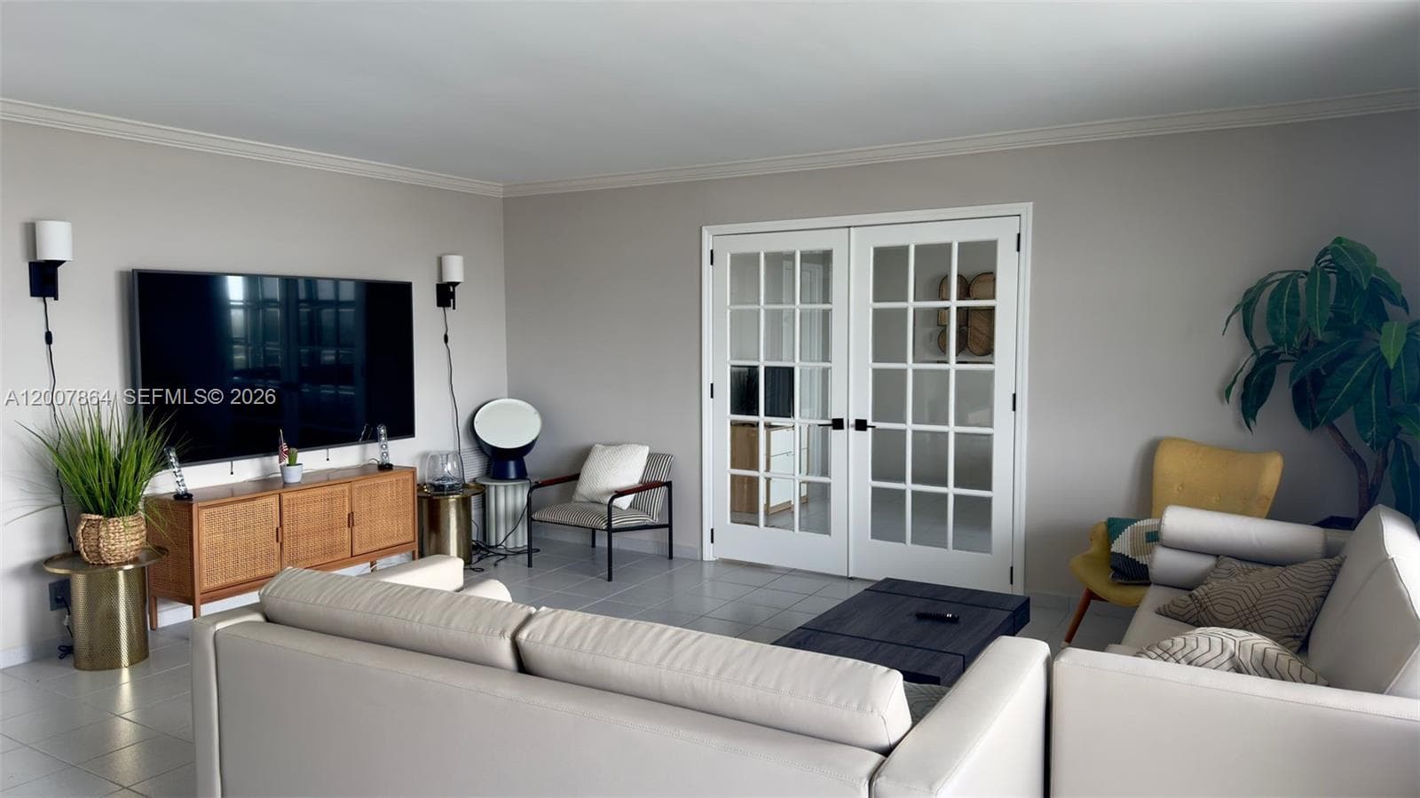 FOUR WINDS CONDO · #812 in Surfside - Photo 2