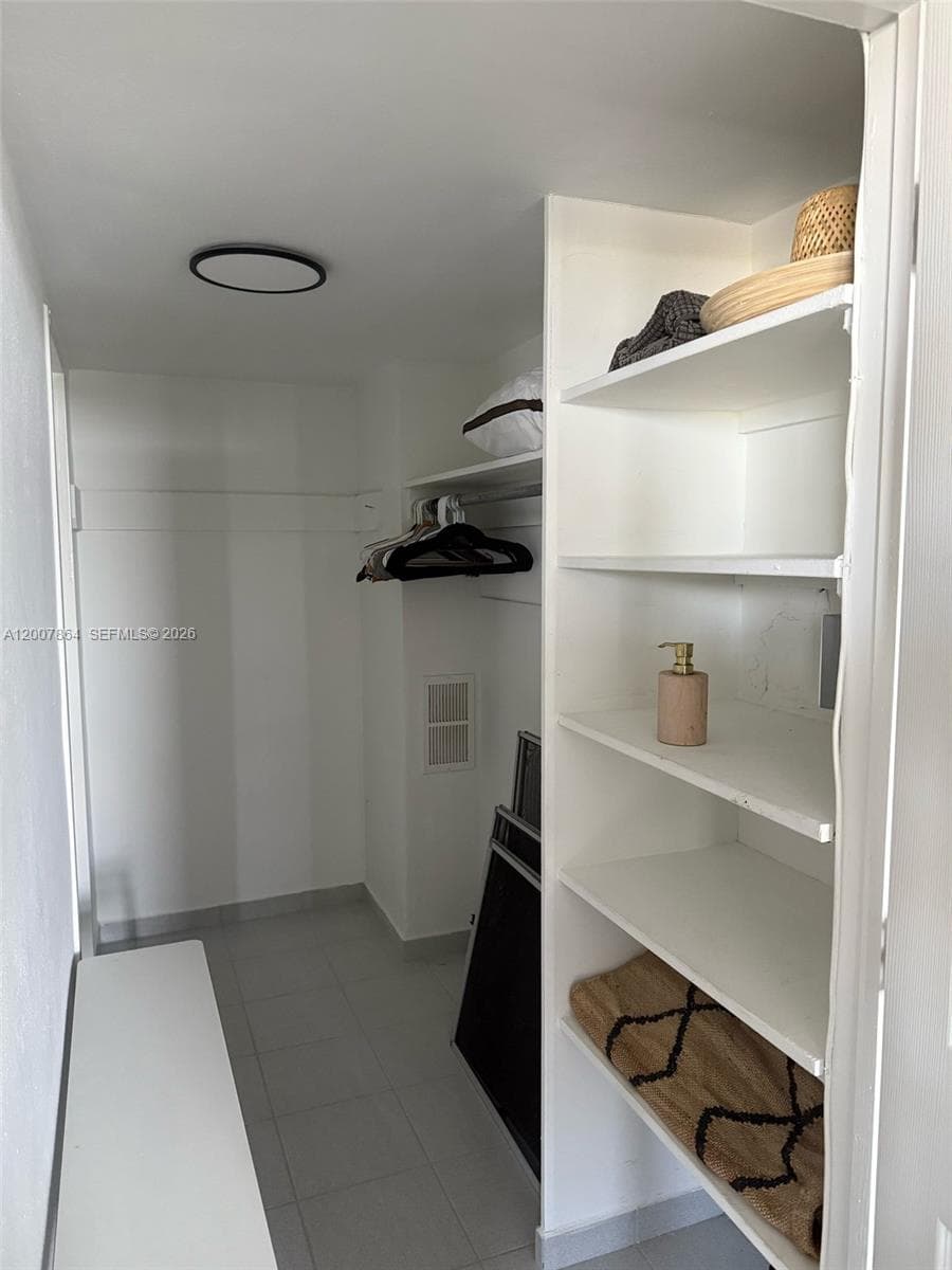 FOUR WINDS CONDO · #812 in Surfside - Photo 7