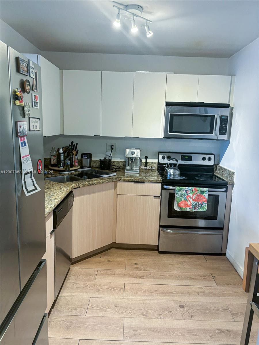 BAYVIEW TOWERS CONDO SOUT · #A209 in North Miami - Photo 8