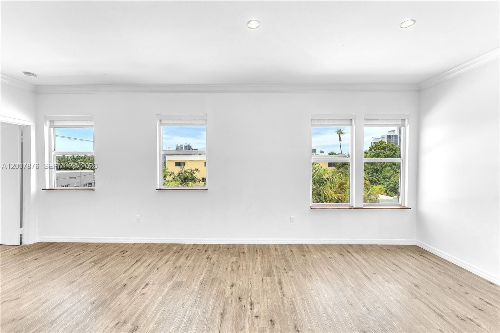THE SHERIDAN CONDO · #305 in Miami Beach - Photo 4