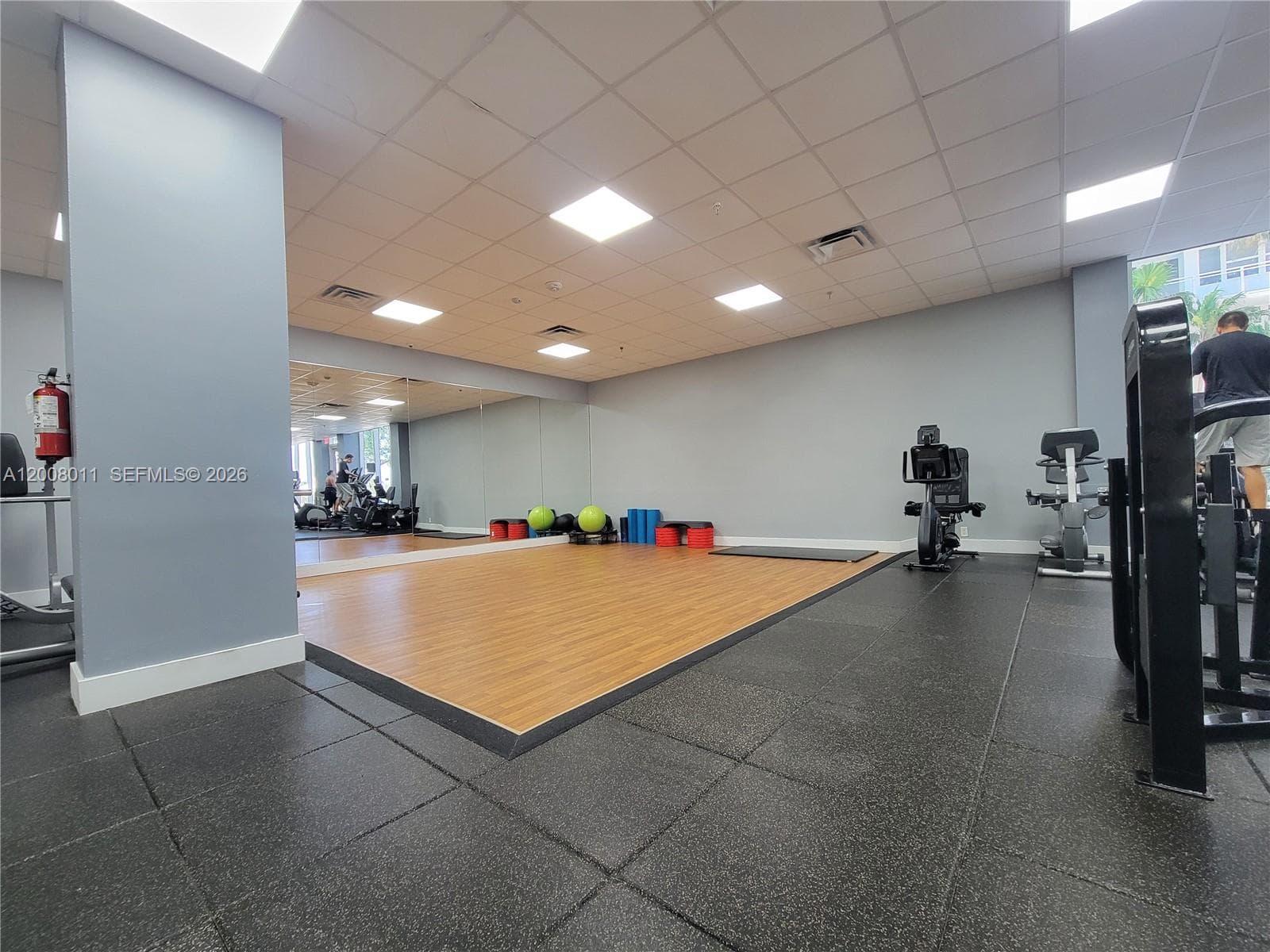 PARKER PLAZA CONDO ESTATE · #2026 in Hallandale Beach - Photo 33