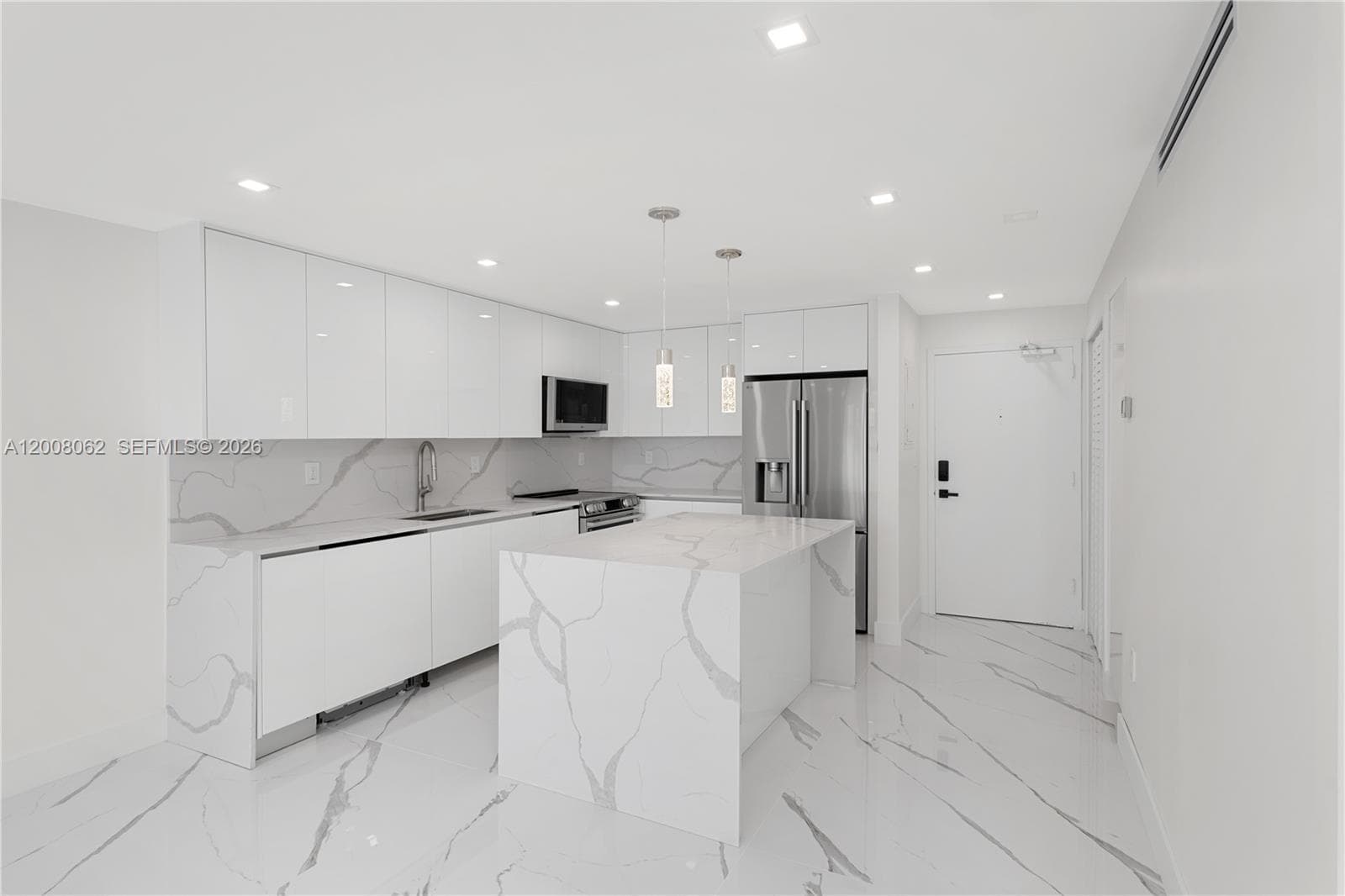 OCEAN POINT CONDO · #708 in Miami Beach - Photo 12