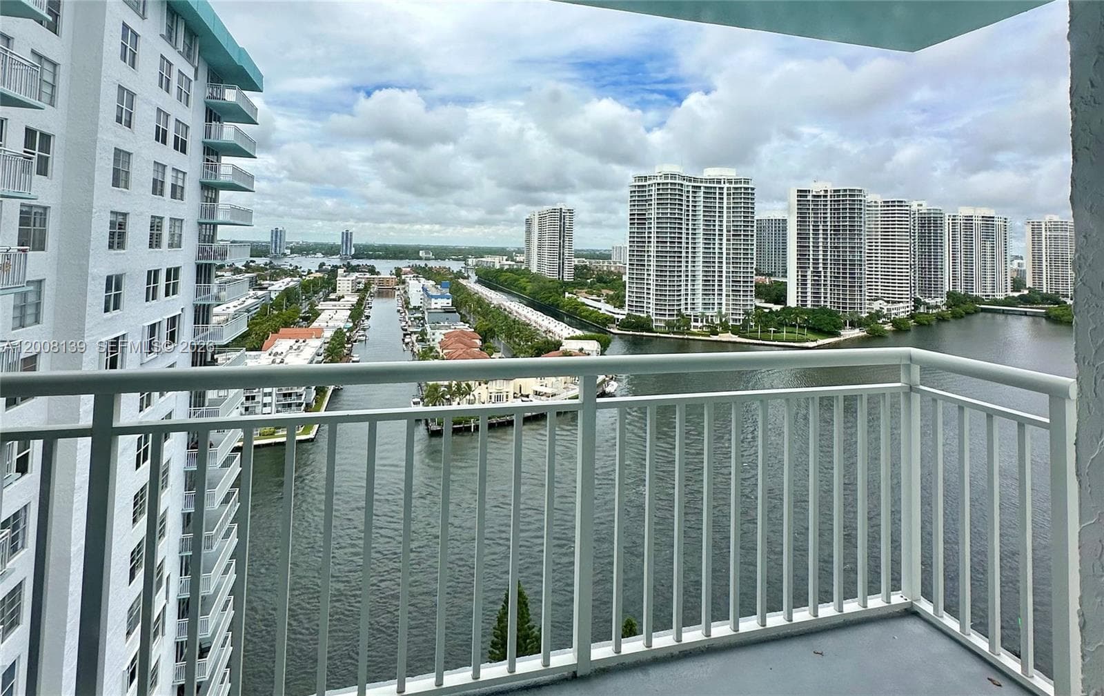 Winston Towers · #2020 in Sunny Isles Beach - Photo 16