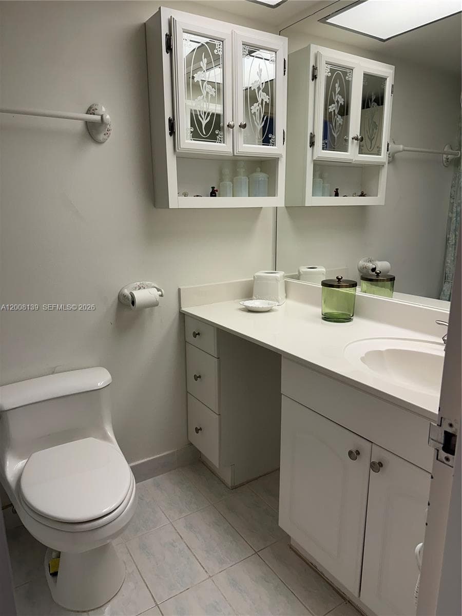 Winston Towers · #2020 in Sunny Isles Beach - Photo 12