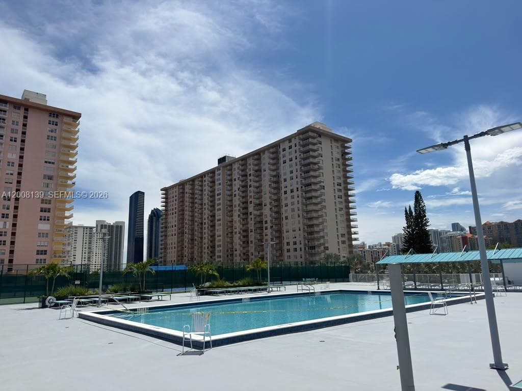 Winston Towers · #2020 in Sunny Isles Beach - Photo 22