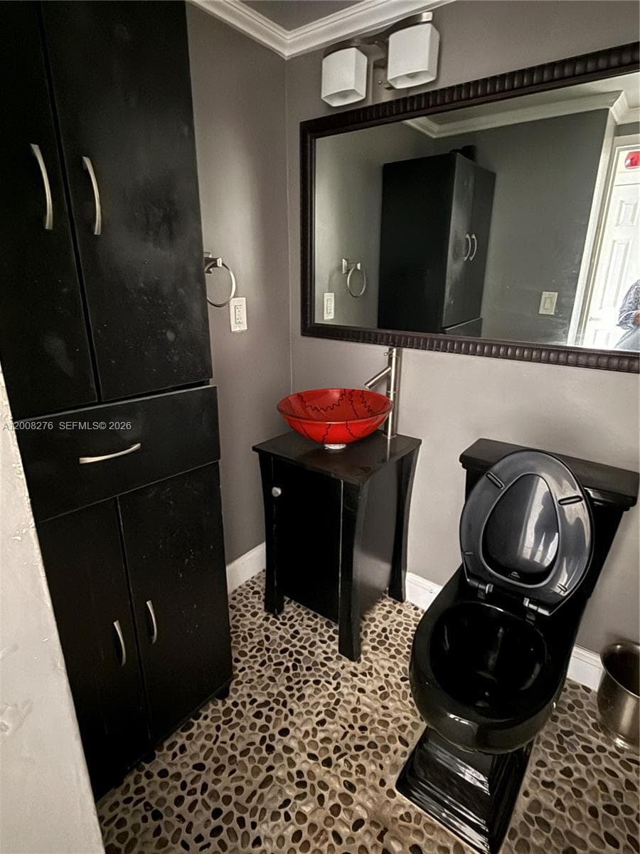 THE AMETHYST CONDO · #801 in Miami Beach - Photo 2