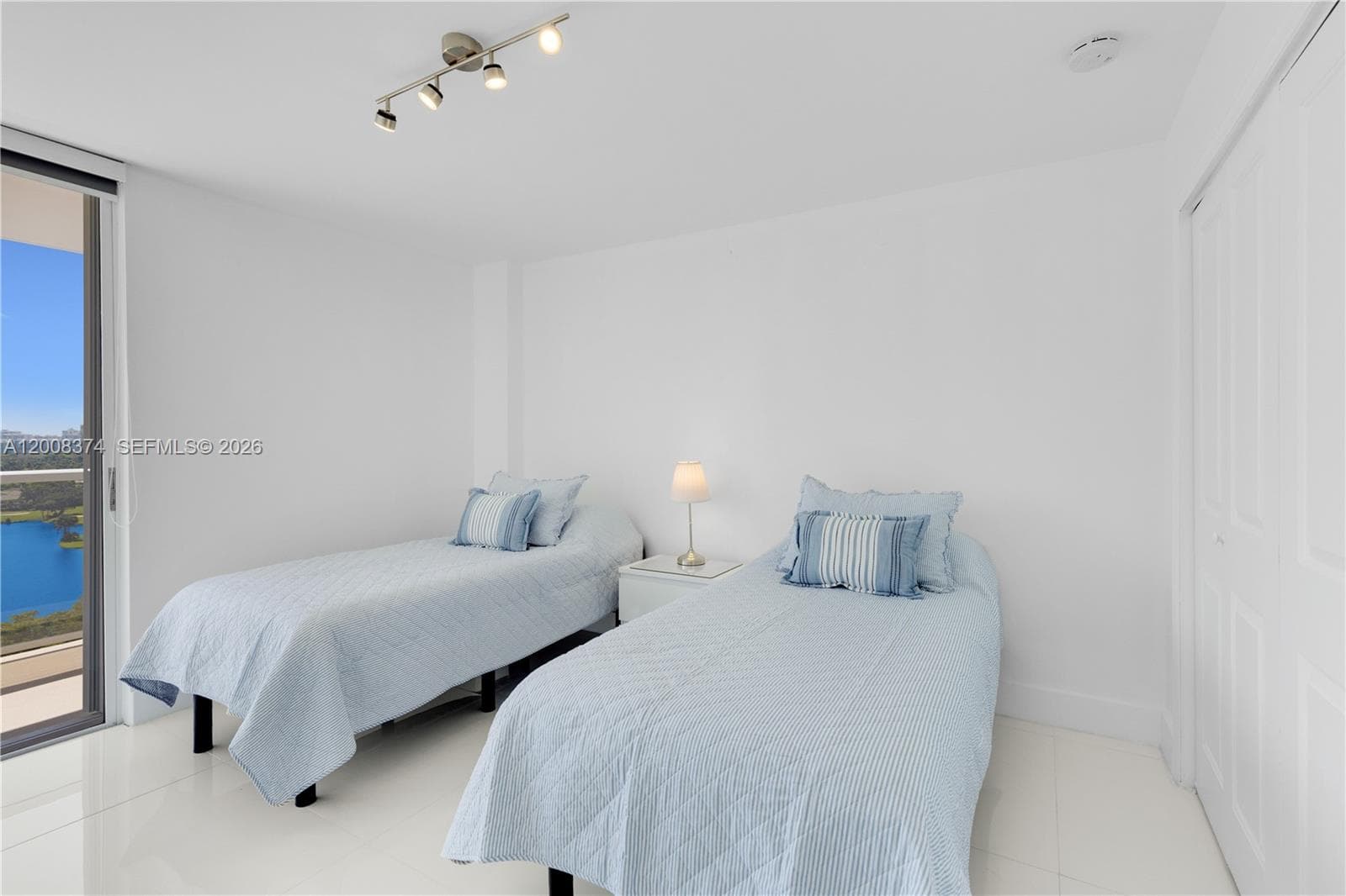 FLAMENCO CONDO TOWER I · #1805 in Aventura - Photo 27