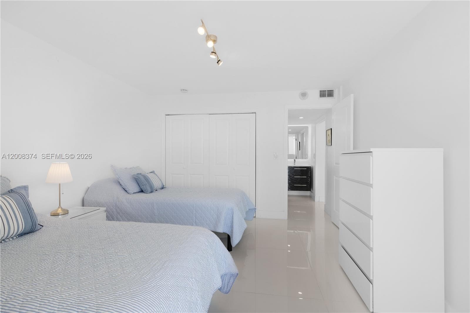 FLAMENCO CONDO TOWER I · #1805 in Aventura - Photo 28