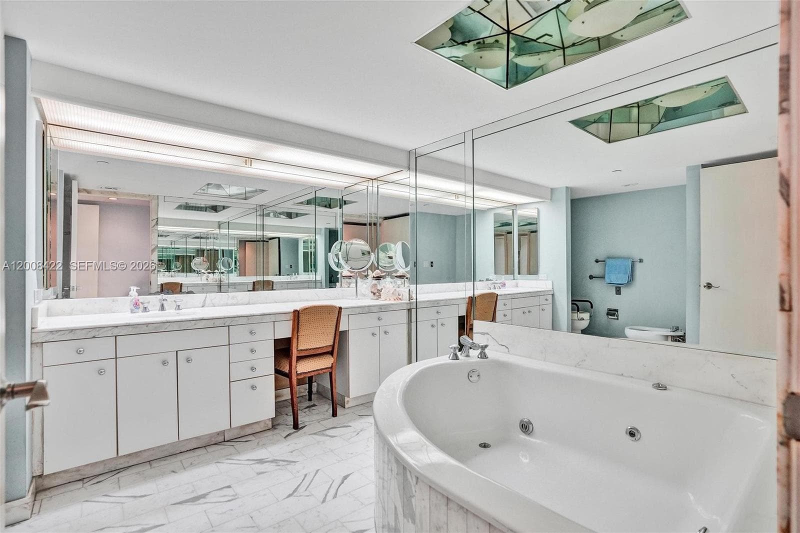 TURNBERRY TOWERS CONDO · #8K in Aventura - Photo 27