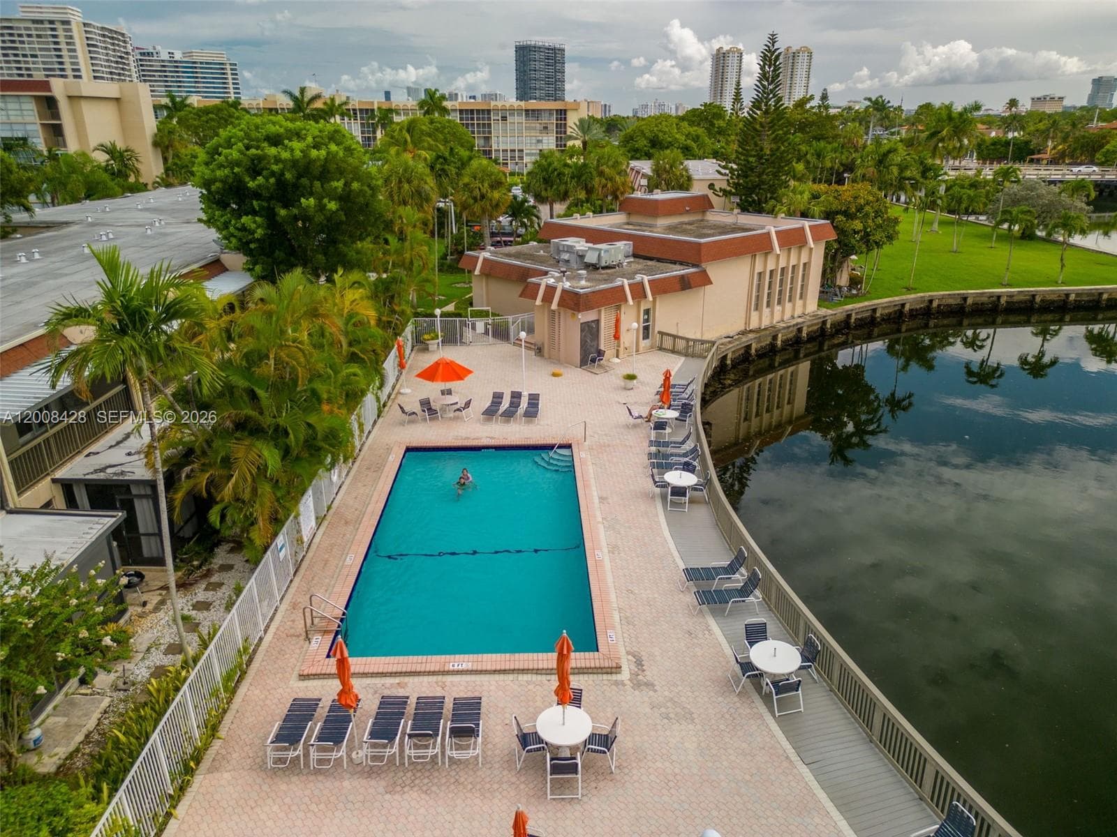 DESOTO PARK NORTH CONDO · #116 in Hallandale Beach - Photo 23