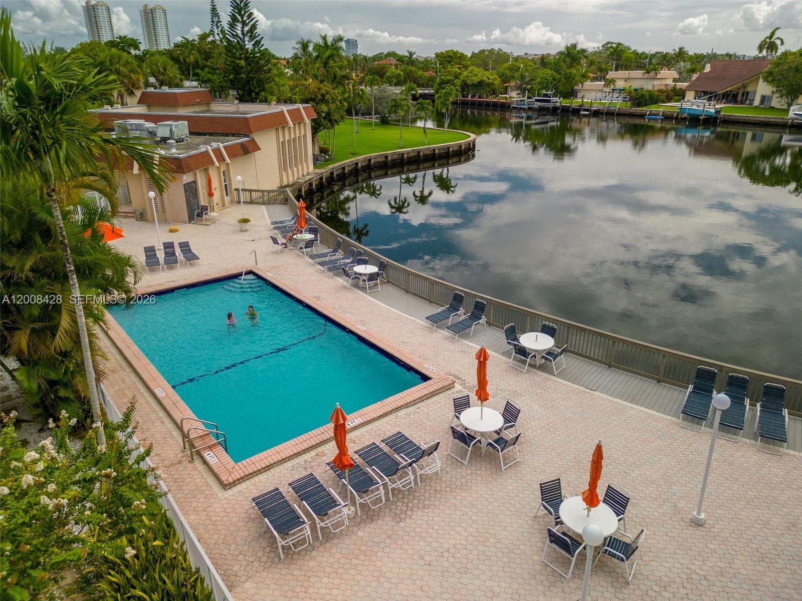 DESOTO PARK NORTH CONDO · #116 in Hallandale Beach - Photo 22