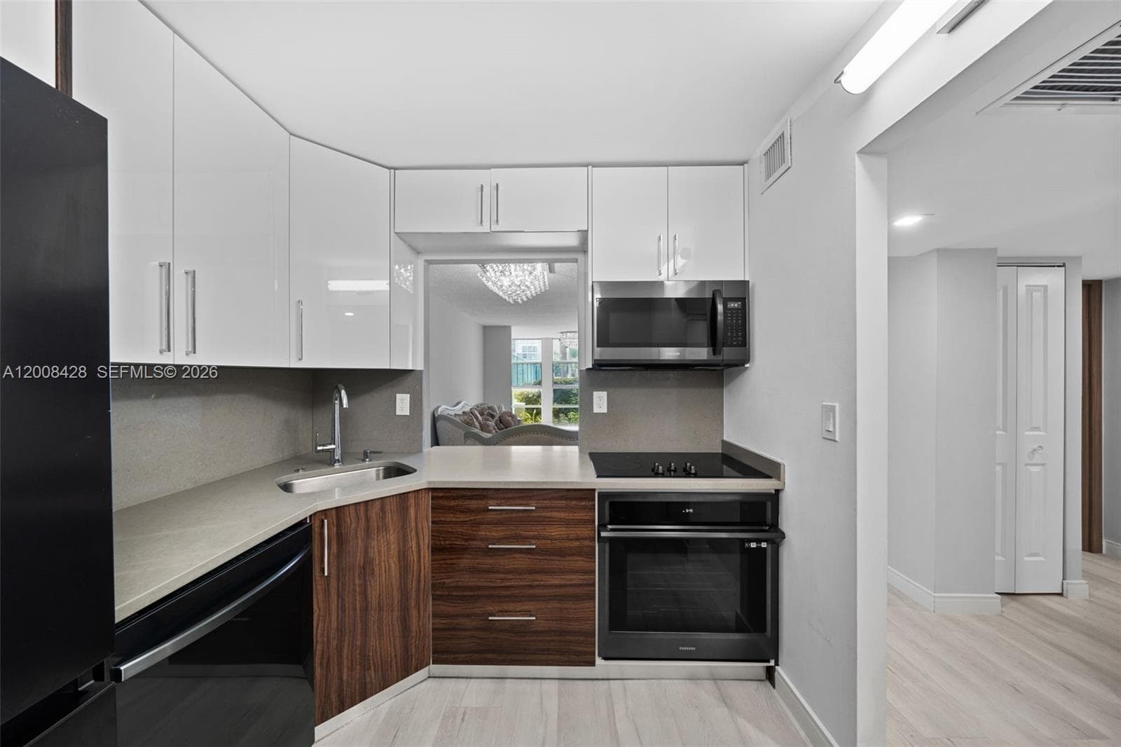 DESOTO PARK NORTH CONDO · #116 in Hallandale Beach - Photo 3