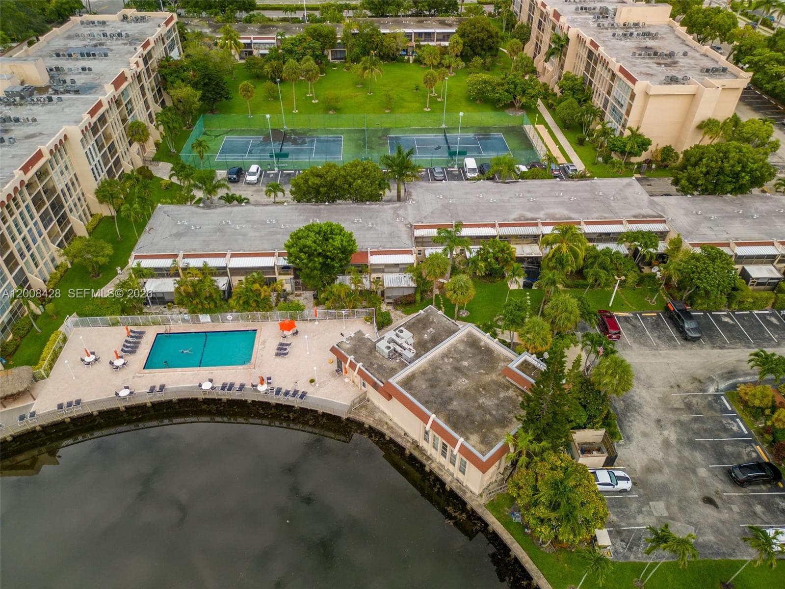 DESOTO PARK NORTH CONDO · #116 in Hallandale Beach - Photo 24