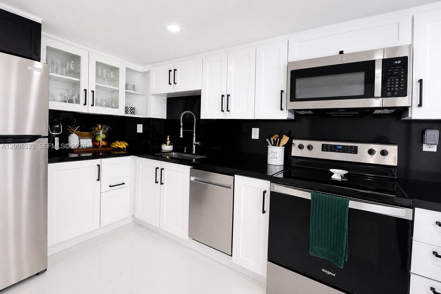 ARLEN HOUSE CONDO · #PH11 in Sunny Isles Beach - Photo 4
