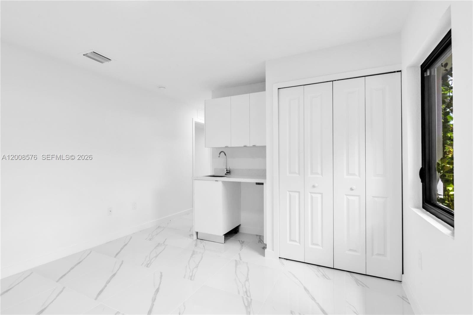 152 NW 18 St photo 16