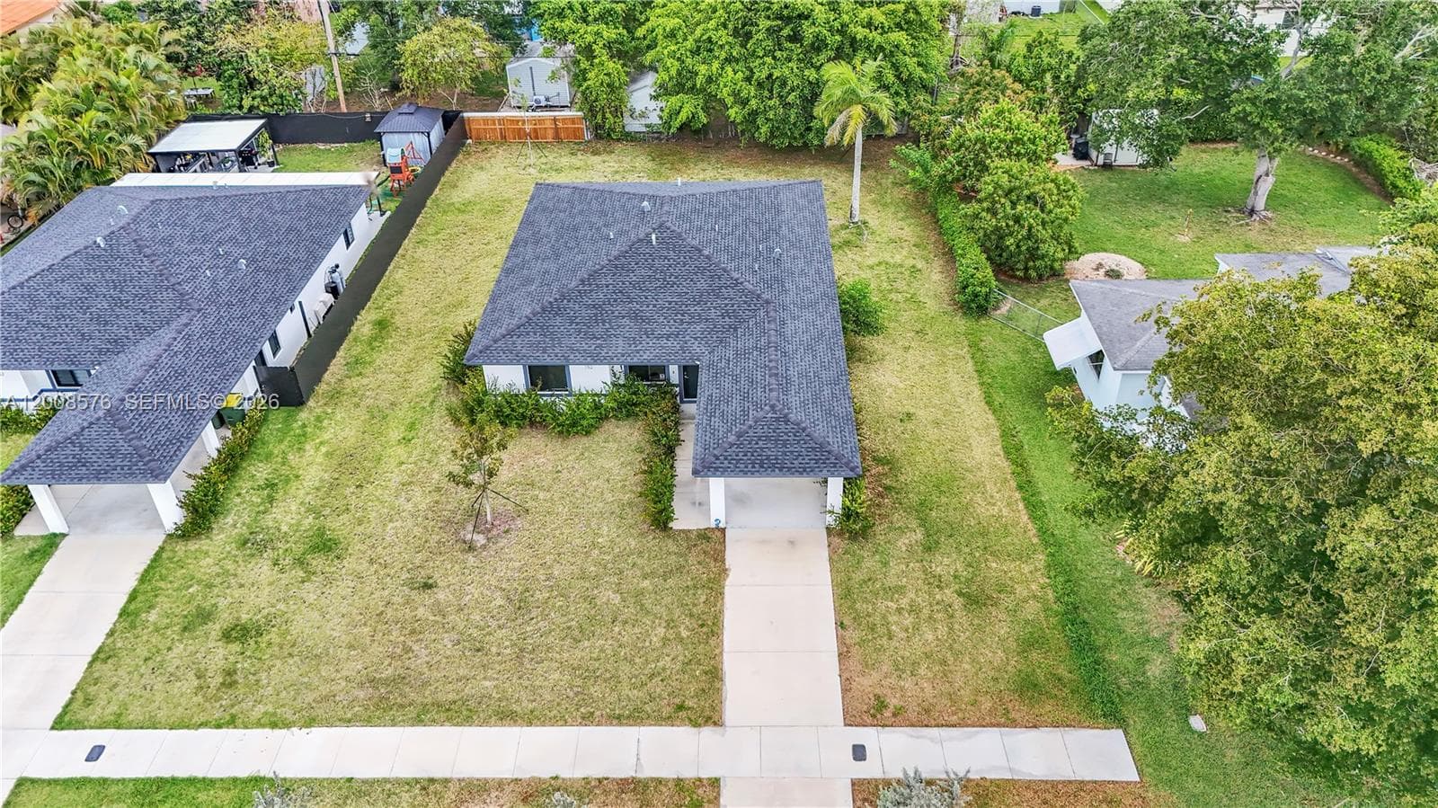 152 NW 18 St photo 20