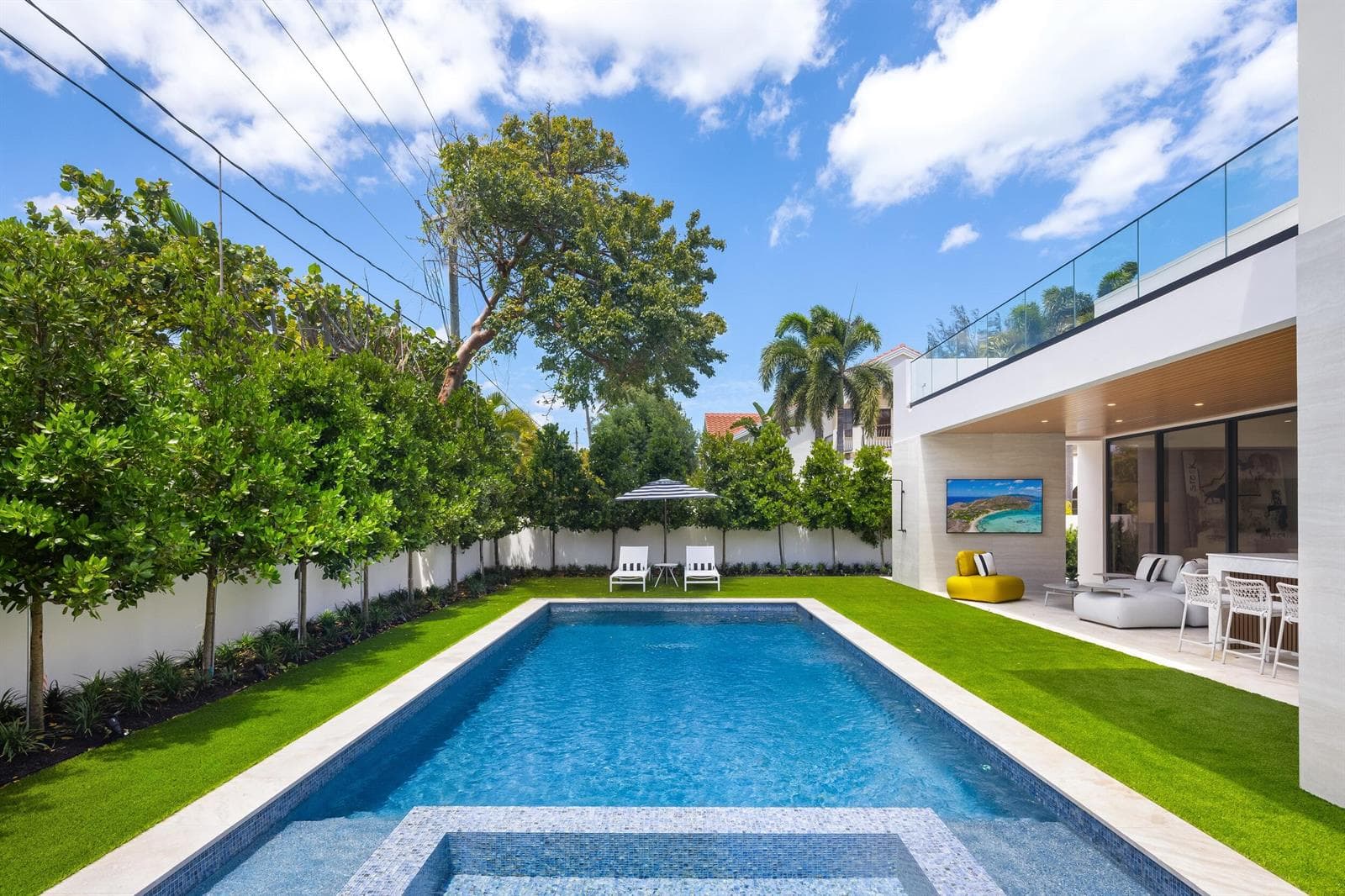 POOL / PATIO