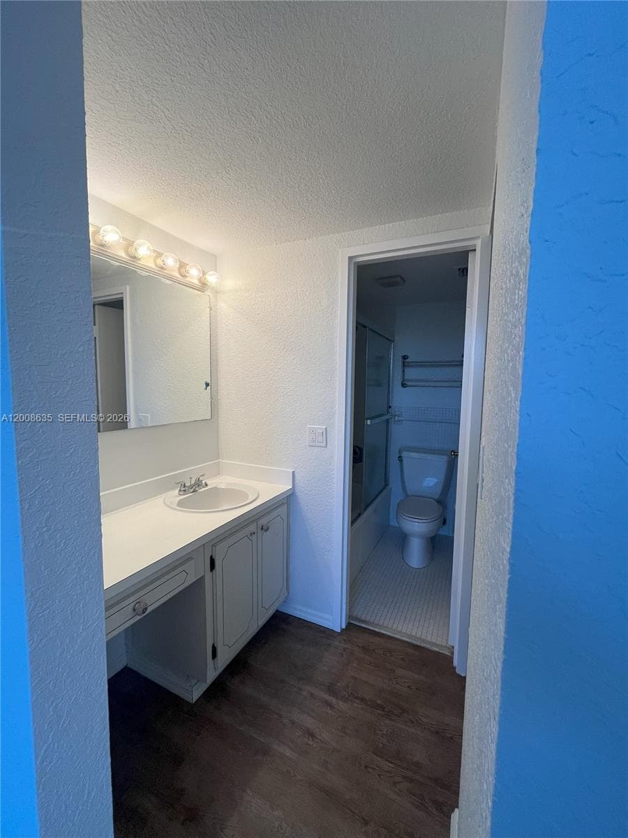 EASTERN SHORES WHITE HOUS · #305 in North Miami Beach - Photo 2