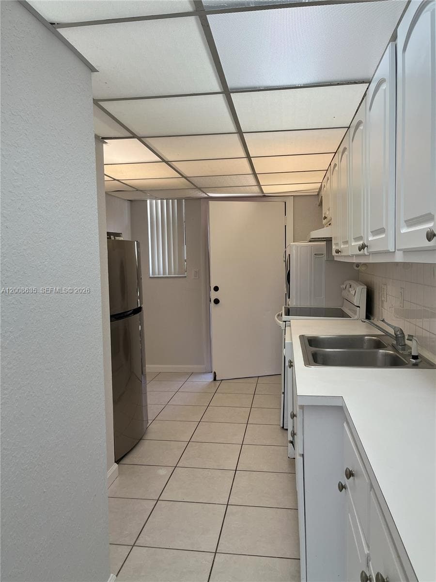 EASTERN SHORES WHITE HOUS · #305 in North Miami Beach - Photo 6
