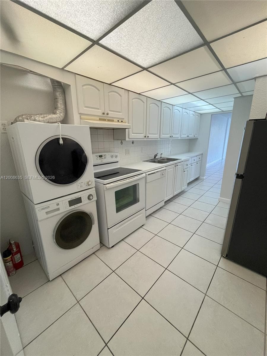 EASTERN SHORES WHITE HOUS · #305 in North Miami Beach - Photo 7