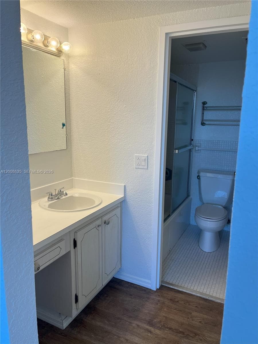 EASTERN SHORES WHITE HOUS · #305 in North Miami Beach - Photo 3