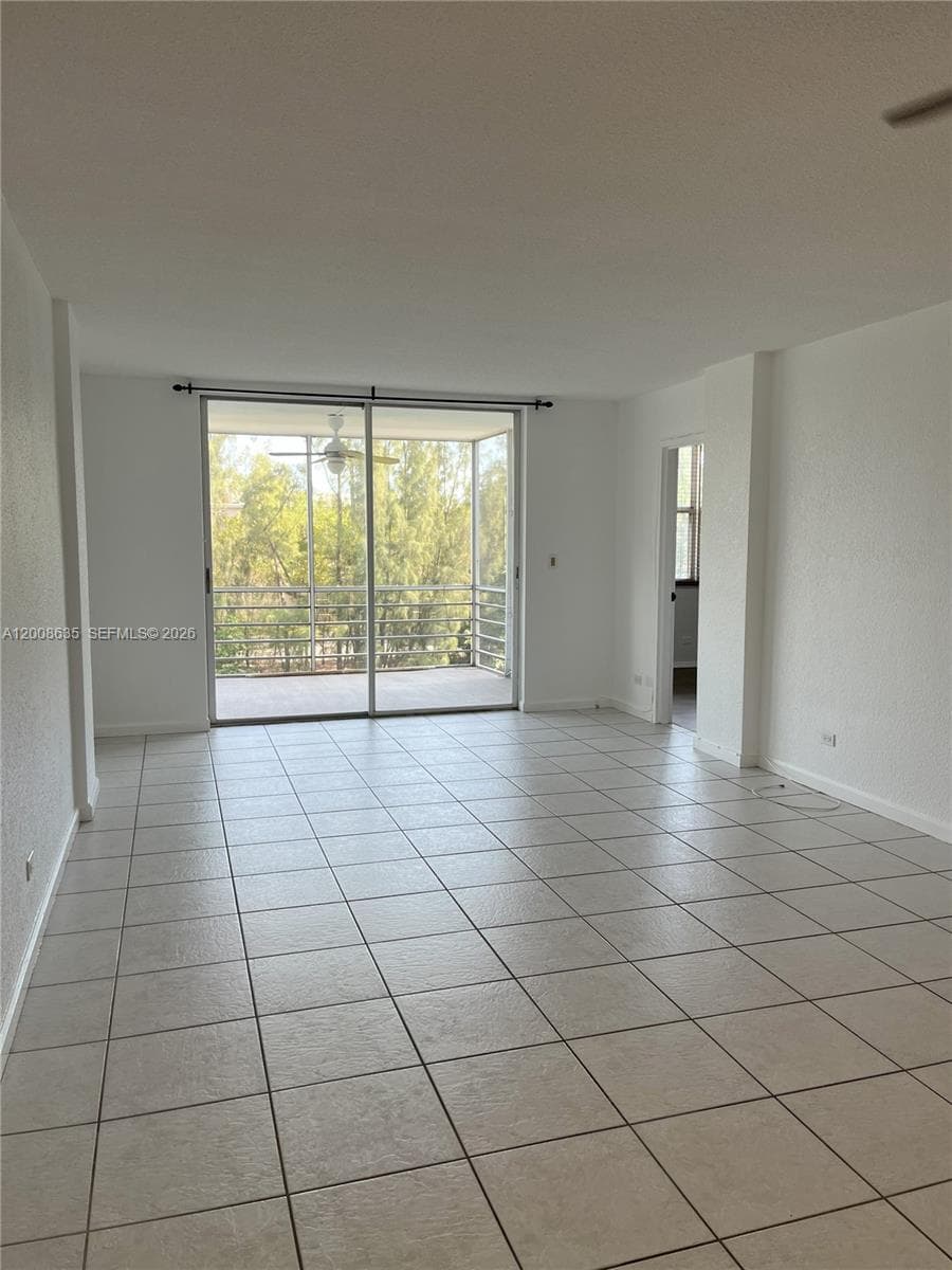 EASTERN SHORES WHITE HOUS · #305 in North Miami Beach - Photo 15