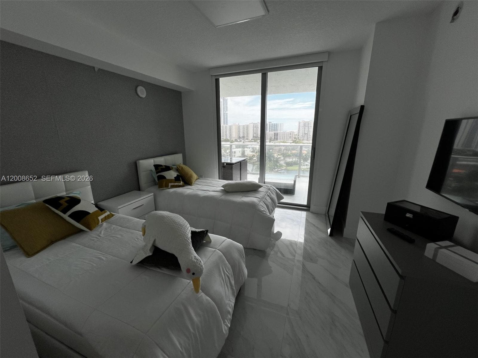 Parque Towers · #5-1008 in Sunny Isles Beach - Photo 5