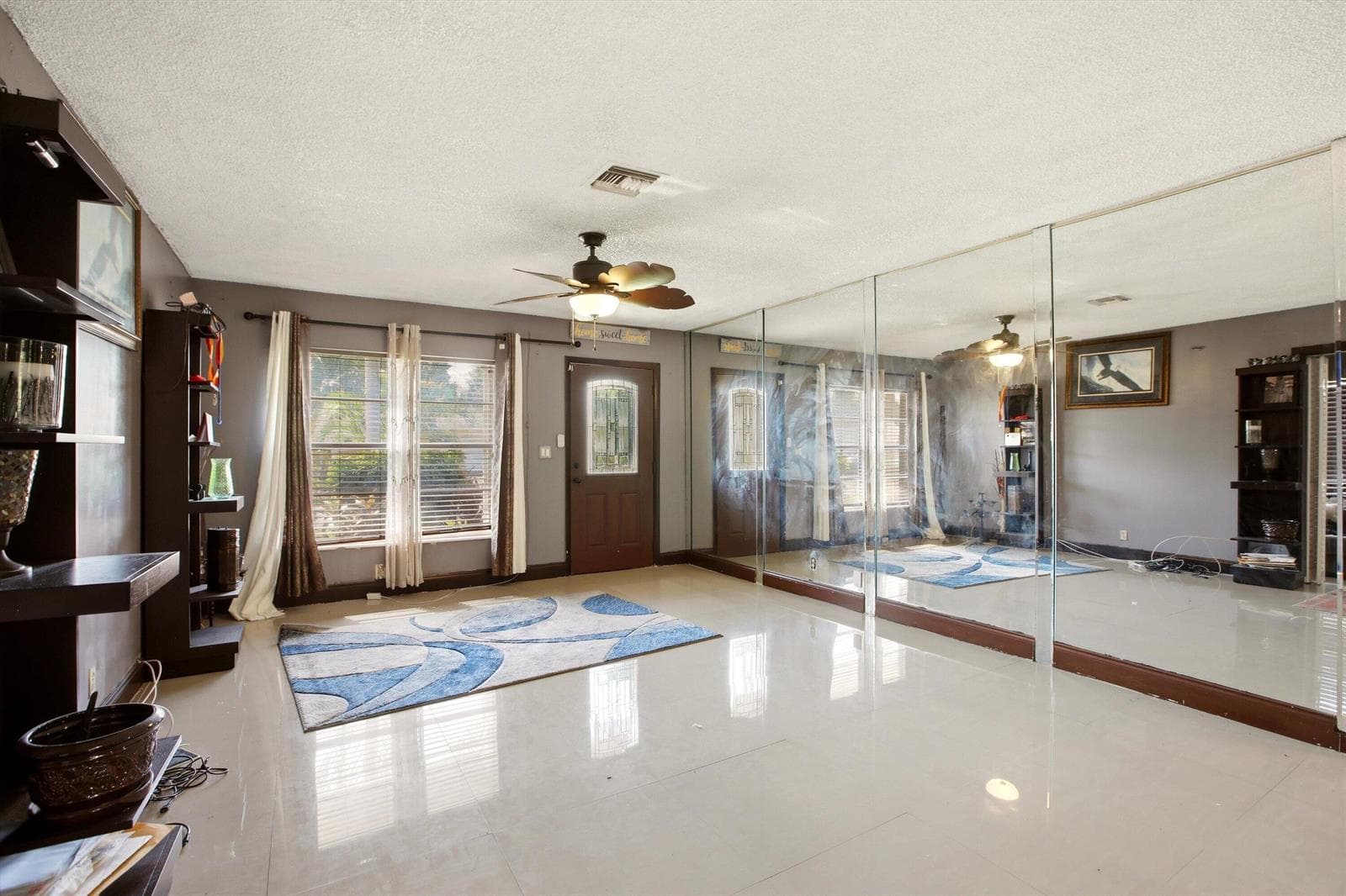 11-Property Photo 011