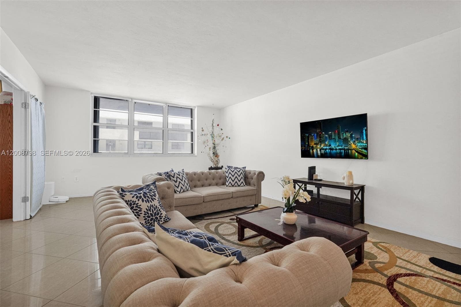 CORINTHIAN CONDO · #2E in Miami Beach - Photo 16