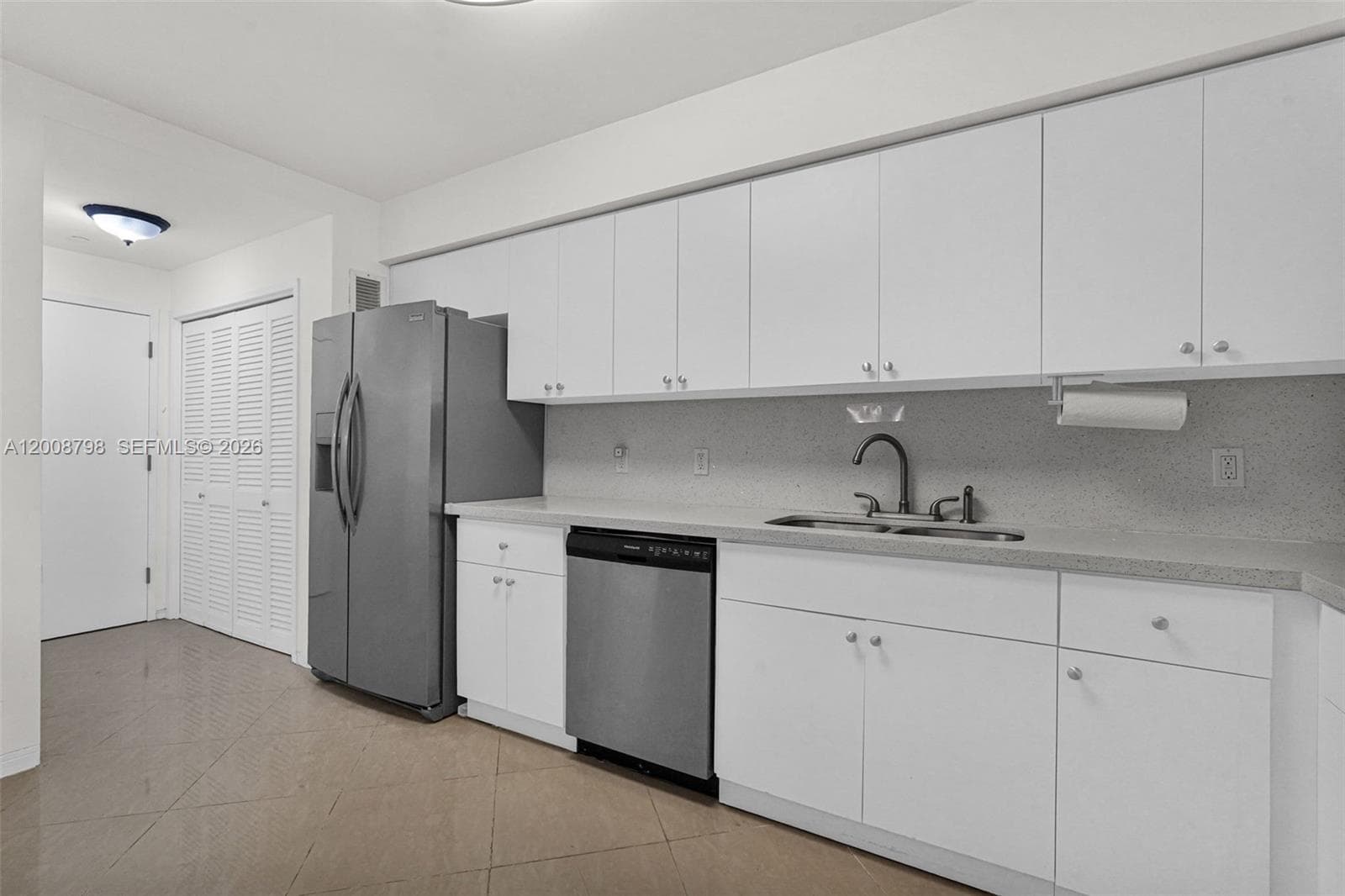 CORINTHIAN CONDO · #2E in Miami Beach - Photo 10
