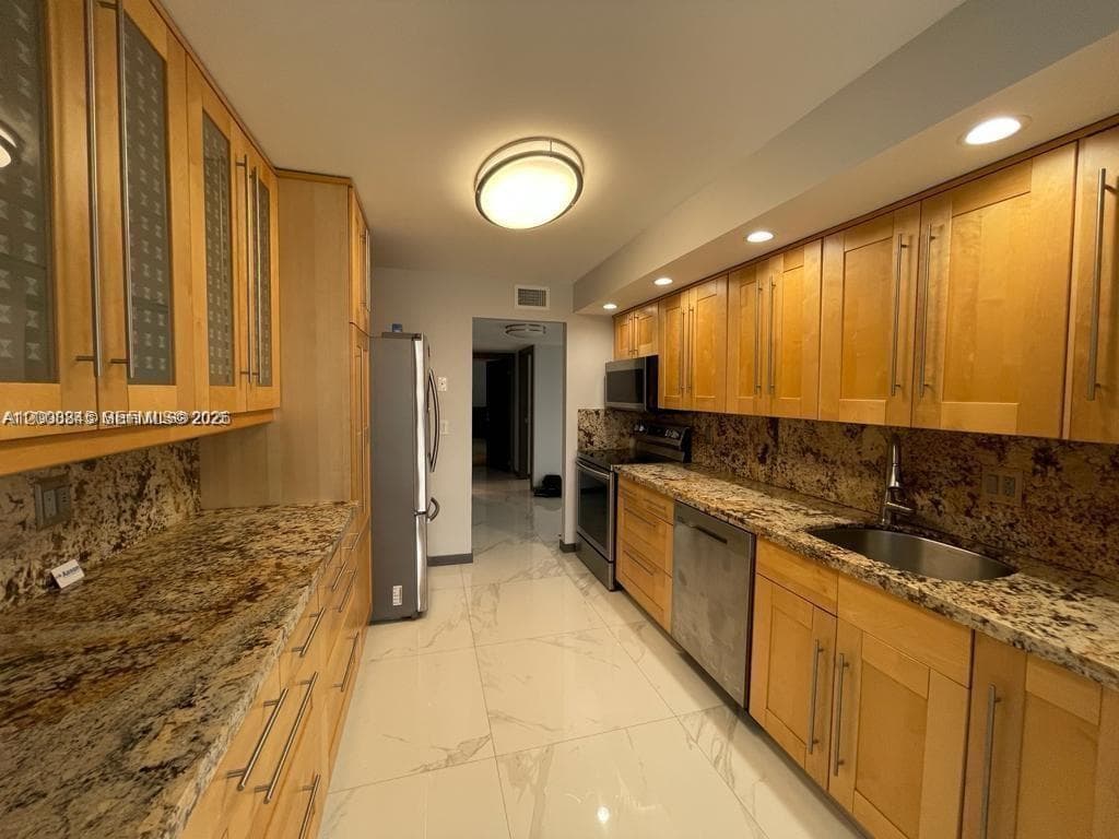 AVANT GARDE CONDO · #401 in Hallandale Beach - Photo 16