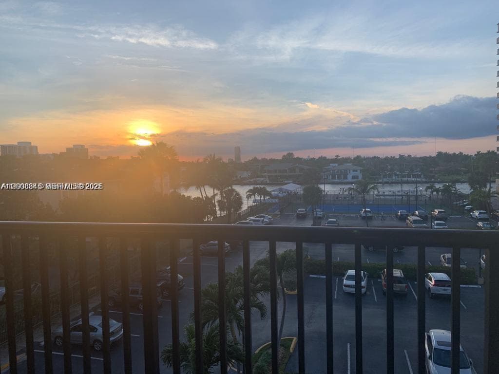 AVANT GARDE CONDO · #401 in Hallandale Beach - Photo 41