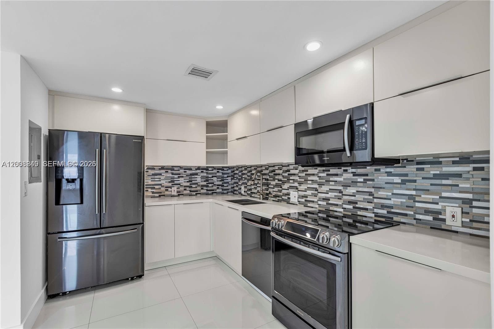 ARLEN HOUSE EAST CONDO · #508 in Sunny Isles Beach - Photo 2
