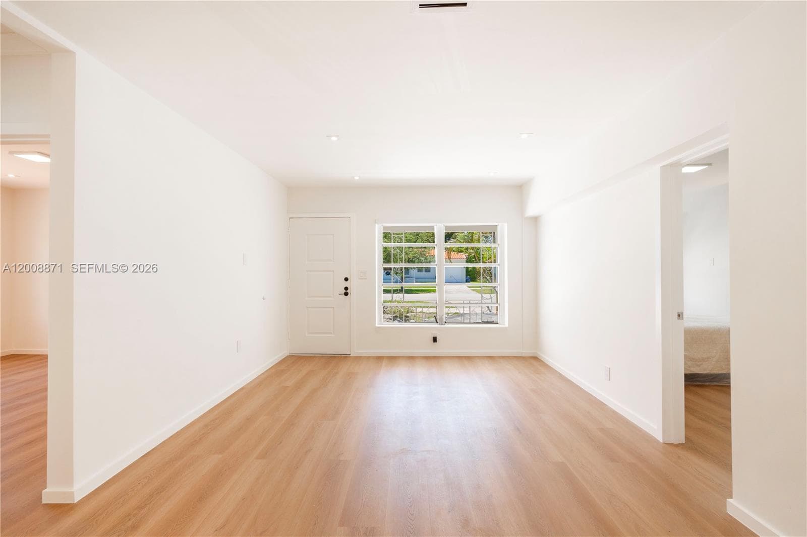 3021 Coconut Grove Dr #3021 photo 2
