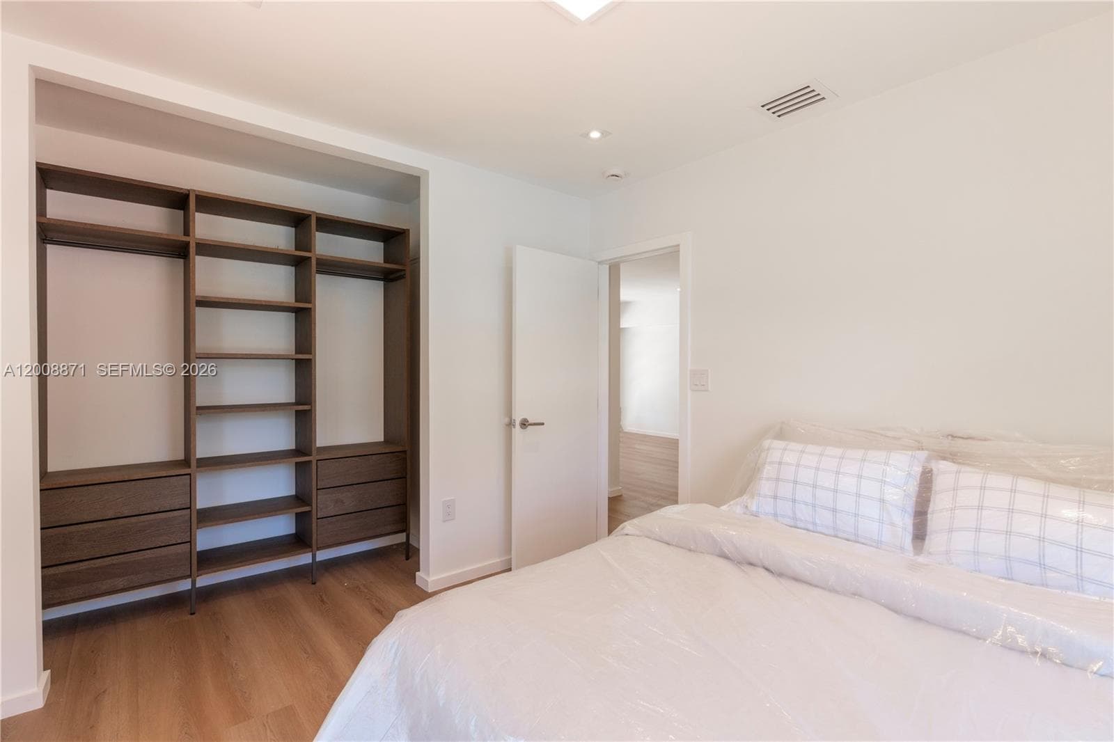 3021 Coconut Grove Dr #3021 photo 12