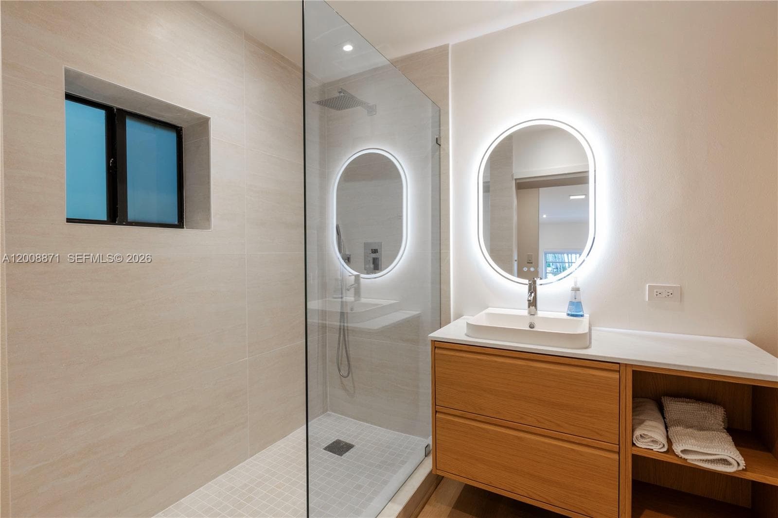 3021 Coconut Grove Dr #3021 photo 7
