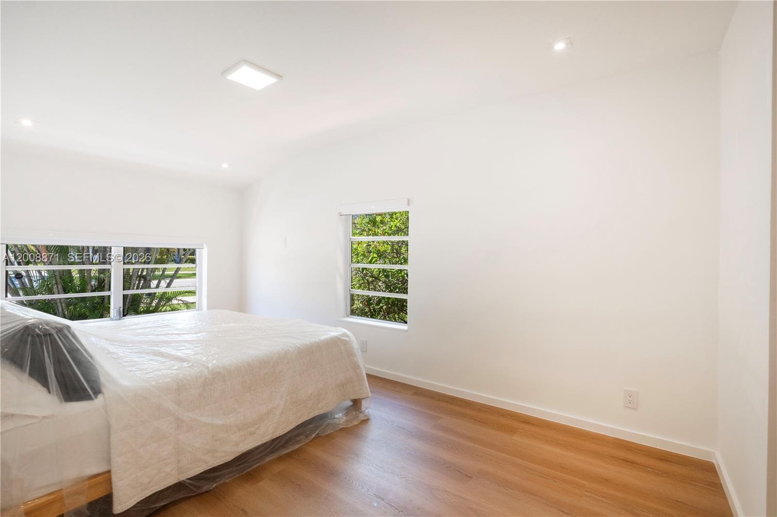 3021 Coconut Grove Dr #3021 photo 5
