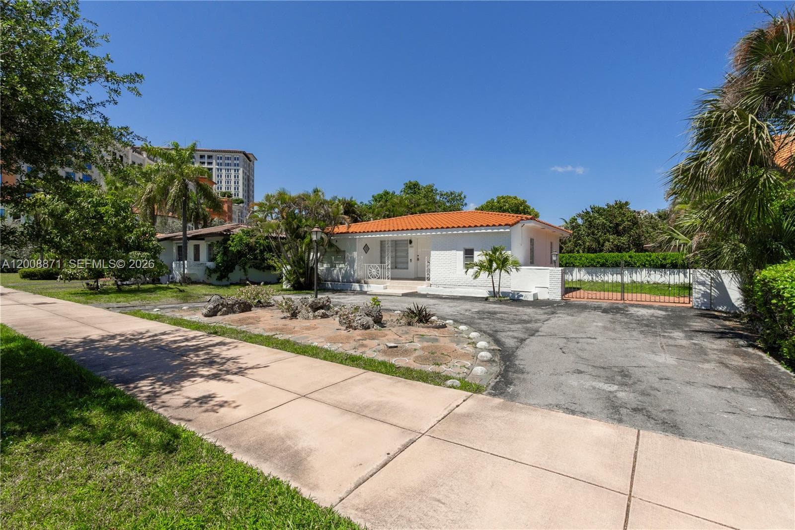 3021 Coconut Grove Dr #3021 photo 20