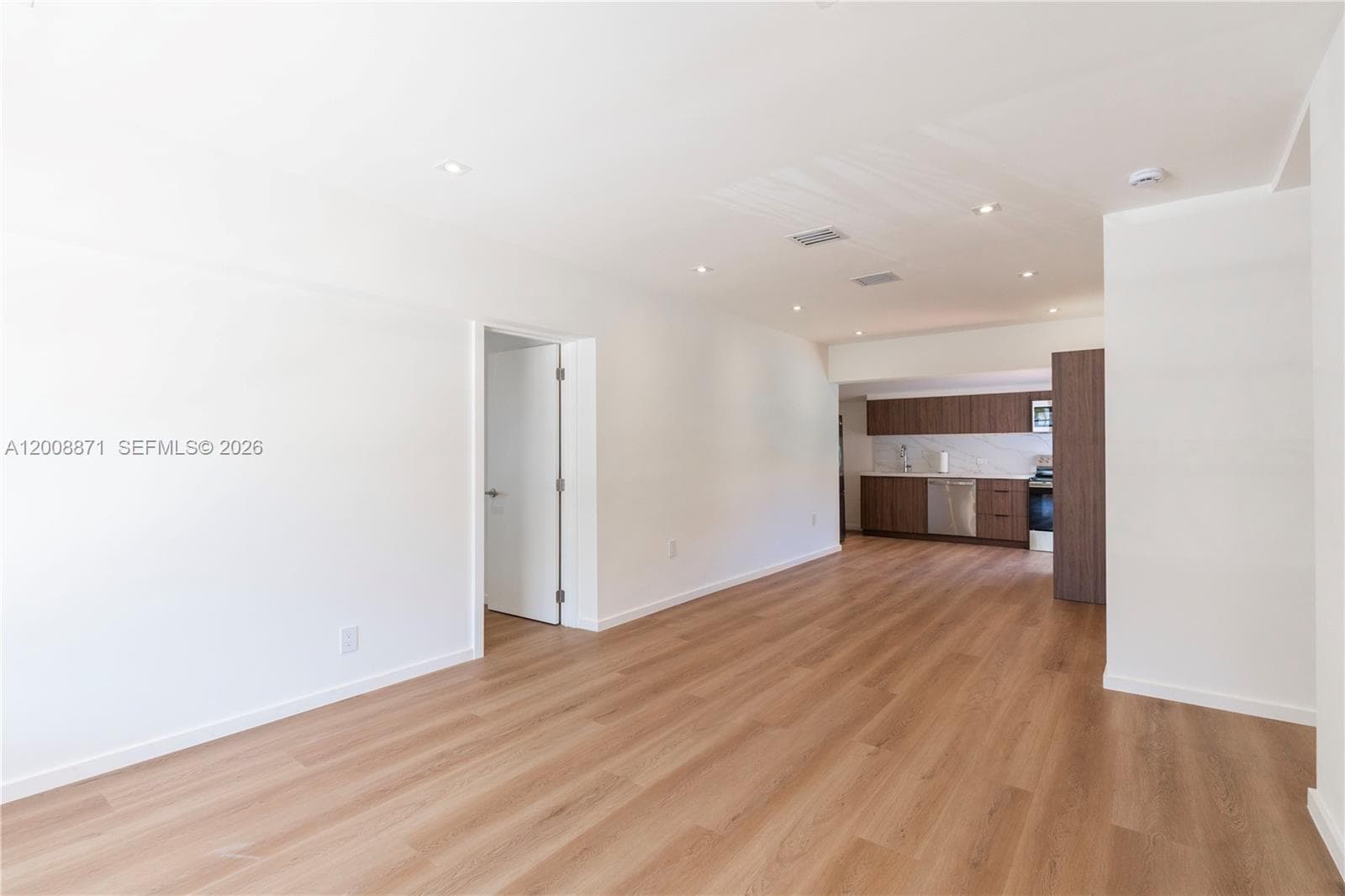 3021 Coconut Grove Dr #3021 photo 15