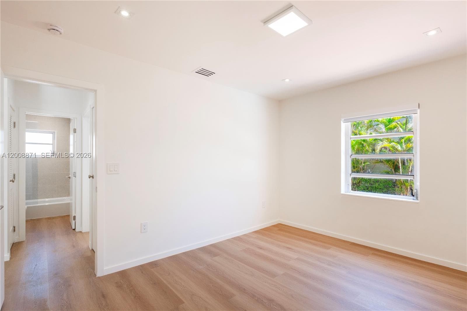 3021 Coconut Grove Dr #3021 photo 11