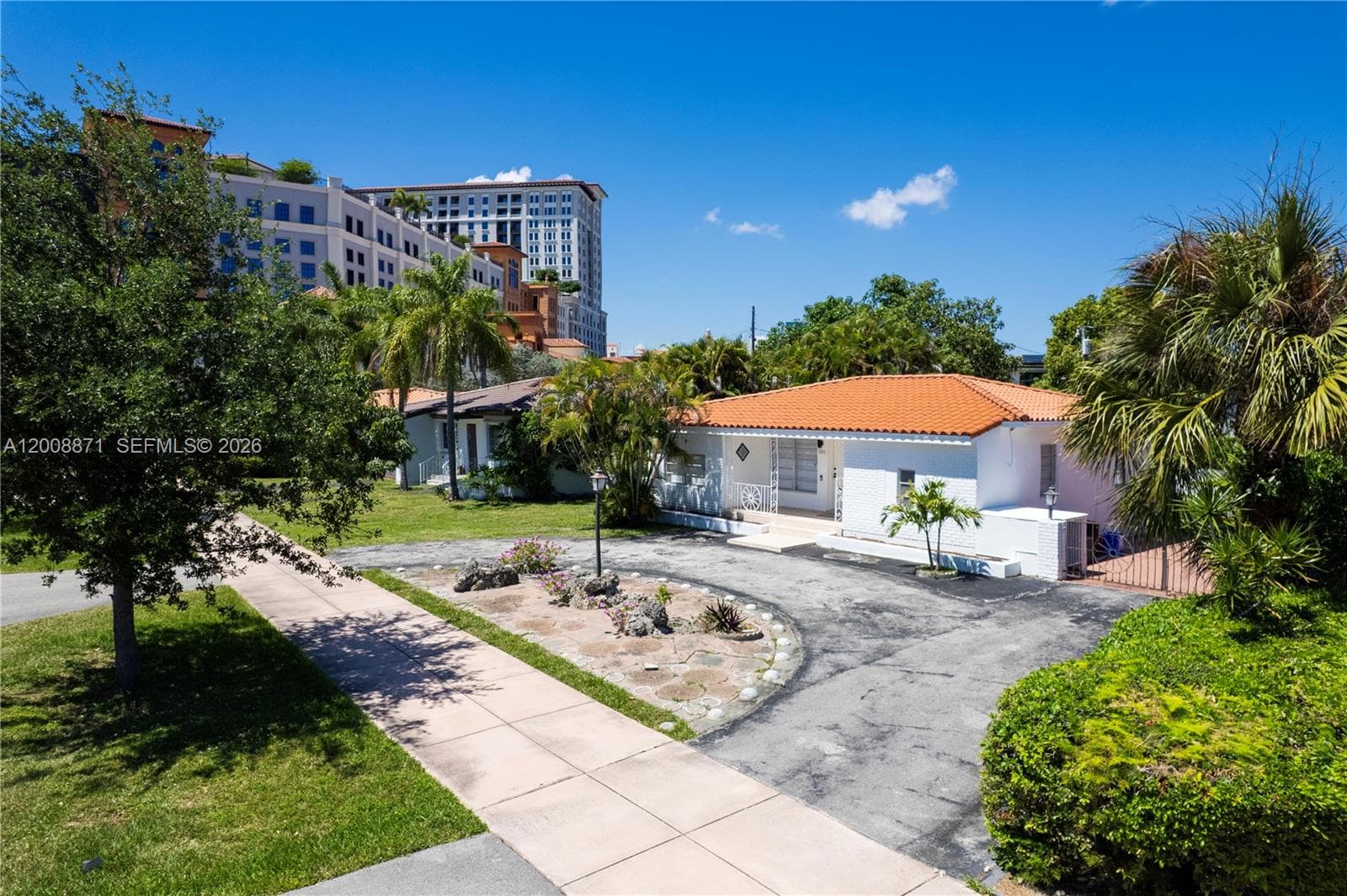 3021 Coconut Grove Dr #3021 photo 29